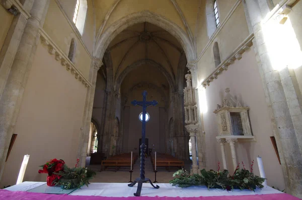 Маноппелло Абруццо Абатство Санта Марія Арабона Внутрішня Частина Церкви — стокове фото