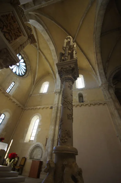 Manoppello Abruzzo Abbey Santa Maria Arabona Λεπτομέρεια Από Πέτρινο Κηροπήγιο — Φωτογραφία Αρχείου