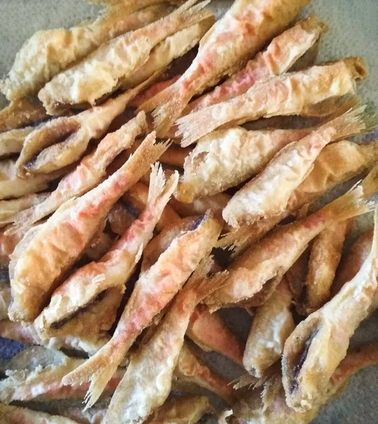 Salmonetes Fritos Una Costumbre Culinaria Italiana Las Ciudades Costeras —  Fotos de Stock