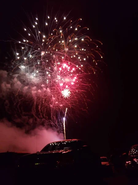 Foto Vom Feuerwerk Vom Juli Rot Weißes Feuerwerk Kurz Nach — Stockfoto