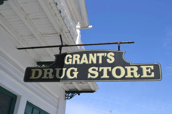 Store Sign Grant Drug Store Hannibal Missouri — Photo