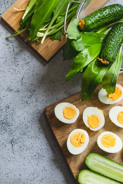 Інгредієнти Здорового Салату Цибуля Варені Яйця Огірок Концепція Здорового Харчування — стокове фото