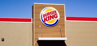 Truro, Kanada - 02 Haziran 2022: Burger King, Batı Yarımküre, Avrupa ve Doğu Asya ülkelerinde faaliyet gösteren bir fast food restoran zinciri..