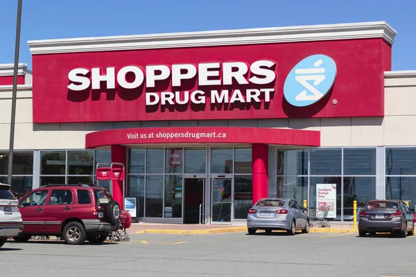 Truro Canada June 2022 Shoppers Drug Mart Storefront 购物者药品公司 Shoppers — 图库照片