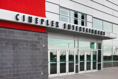 Dartmouth, Kanada - 24 Temmuz 2016: Cineplex Inc. kanadalı bir eğlence şirketidir. Cineplex Kanada genelinde yaklaşık 162 tiyatro vardır.