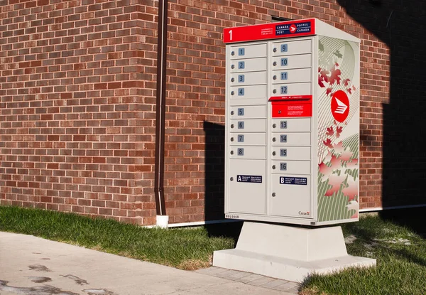 Truro Canada November 2018 Communautaire Brievenbus Naast Stoep Canada Post — Stockfoto