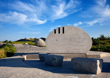 Peggys Cove, Kanada - 12 Temmuz 2016: Peggys Cove, Nova Scotia yakınlarındaki 111 sefer sayılı Swissiar Whalesback uçağı.