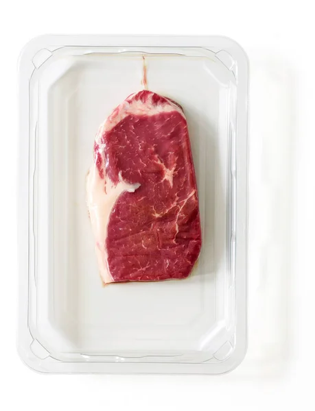Rump Steak Vacum Crudo Embalado Aislado Sobre Fondo Blanco Vista — Foto de Stock