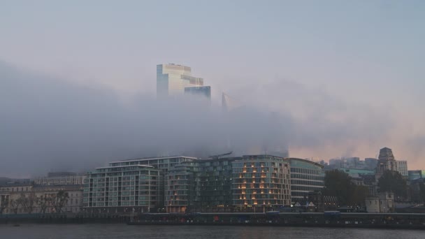 Skyscrapers City London Buildings Mist Business Area Misty Morning Covid — Vídeo de Stock