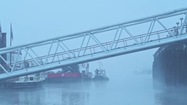 Butlers Wharf Pier River Thames Thick Fog Mist Cool Blue — Stock video