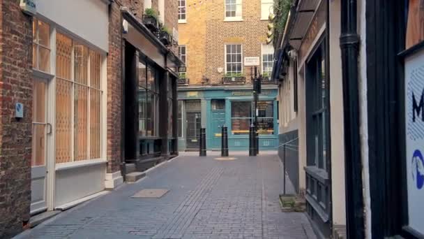Empty London Streets Coronavirus Lockdown Showing Quiet Deserted Carnaby Street — Stockvideo