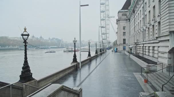 Central London Coronavirus Covid Lockdown Empty Streets People London Eye — Vídeo de Stock