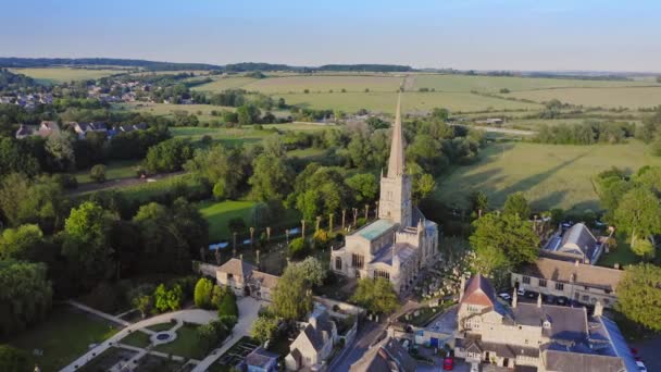Aerial Drone View Cotswolds Village Burford Church England Popular English — Vídeo de Stock