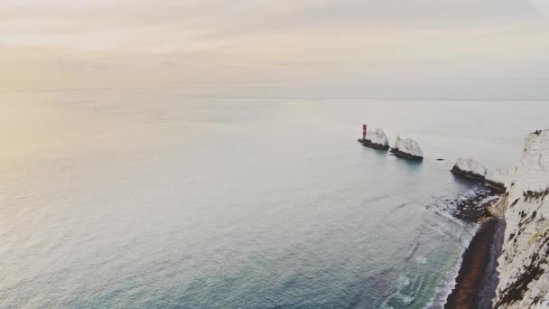 Aerial Drone Shot Chalk Cliffs Stacks Rock Formations Coast Isle — Stok video