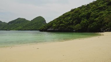 Beautiful Beach in Thailand, Sandy Beach on Tropical Island, Tropical Paradise Landscape and Scenery of Ang Thong National Marine Park, Thailand, Southeast Asia