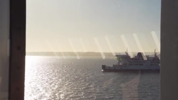 Passenger Vehicle Car Ferry Crossing Portsmouth Isle Wight Wightlink Solent — 图库视频影像