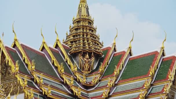 Grand Palace Complex Bangkok Thailand Beautiful Building Colourful Roof Tiles — стокове відео