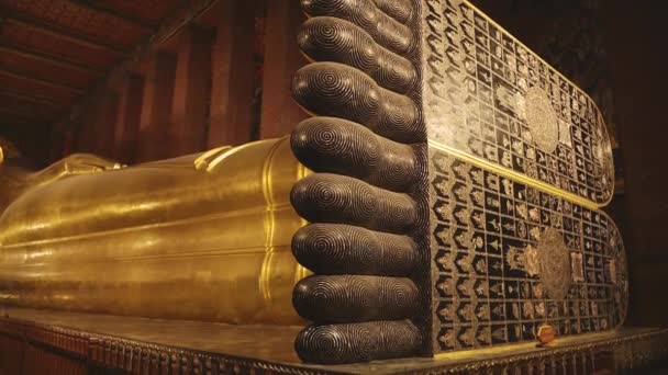 Thailand Gold Buddha Statue Reclining Buddha Temple Reclining Buddha Bangkok — Stock video