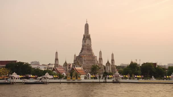 Thailand Bangkok Sunset River City Scene Cityscape Skyline Buddhist Temple — Stok video