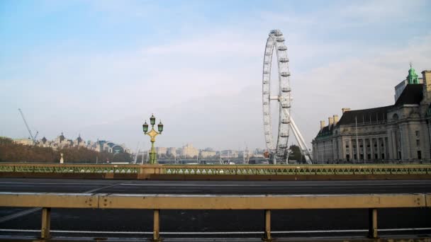 London Coronavirus Covid Lockdown Quiet Empty Deserted Roads Streets Traffic — Stok video