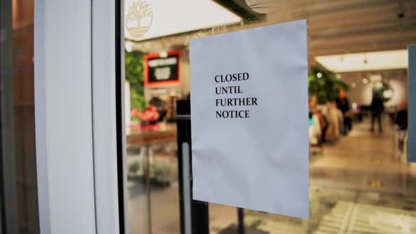 Coronavirus Covid Sign Clothing Shop Window Lockdown Saying Closed Further — Wideo stockowe
