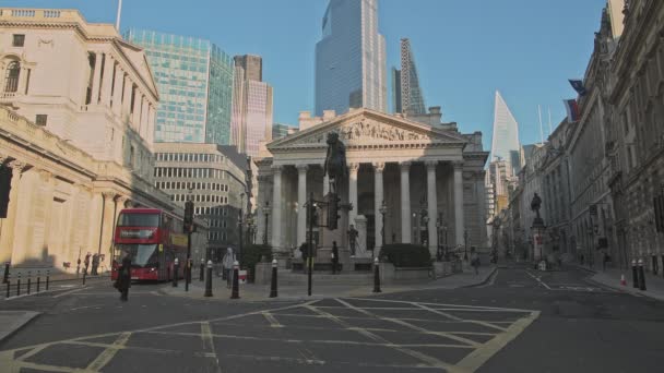 Bank England Empty Roads Quiet Streets Almost People Traffic Coronavirus — Stock video