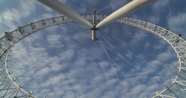 Timelapse London Eye London Time Lapse Clouds Moving Blue Sky — ストック動画