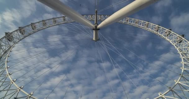 Timelapse London Eye London Time Lapse Clouds Moving Blue Sky — Wideo stockowe