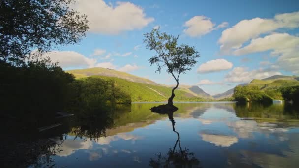 Picturesque Scenery Snowdonia National Park Nature Reflections Calm Still Glassy — Stock Video