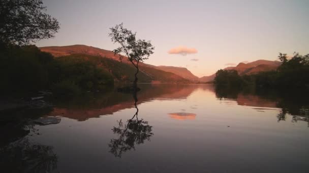 Scenic Llyn Padarn Lake Sunrise Snowdonia National Park Llanberis North — стоковое видео