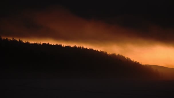 Panoramic Landscape View Orange Sunrise Frozen Lake Misty Morning Lapland — стоковое видео