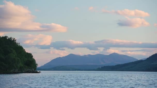 Landscape View Loch Ness Scotland Mountains Background Dusk — Stockvideo