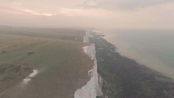 Seven Sisters Cliffs Sunset South Downs National Park England Aerial — Vídeos de Stock