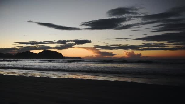 Ocean Waves Crashing Sandy Beach Playa Buena Vista Costa Rica — стоковое видео