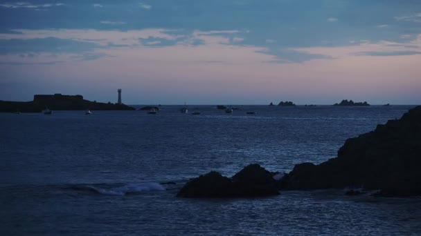 Wide View Calm Sea Guernsey Twilight Wide Shot — Stockvideo