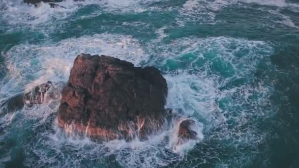Waves Crashing Rocks Guernsey Coastline Sunset Channel Islands Aerial Drone — Vídeos de Stock