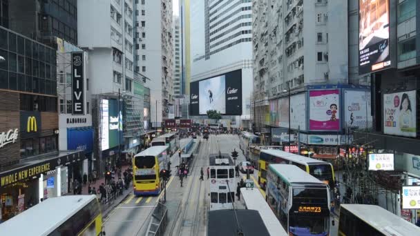 Double Deck Tram Buses Busy Street Downtown Sheung Wan District — Vídeo de stock
