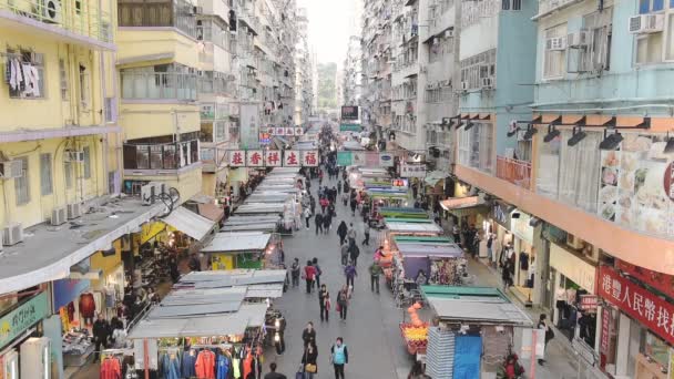 People Walking Middle Market Stalls Hongkong Daytime High Angle Shot — Vídeos de Stock