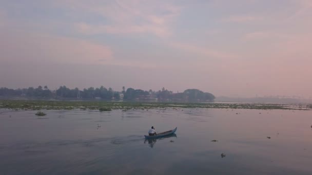 Fishing Boat Sunrise Fort Kochi India Low Aerial Drone — стоковое видео