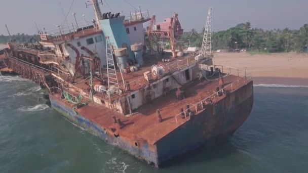 Old Shipwreck Beach Varkala Kerala India Low Aerial Drone View — Stock video