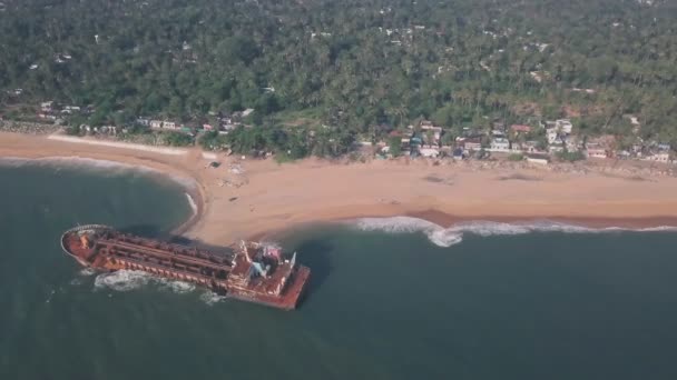 Shipwreck Beach Varkala Kerala India High Aerial Drone View — Wideo stockowe