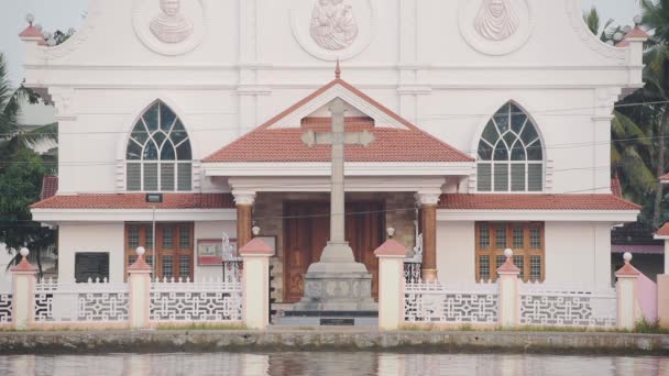 Traditional Alleppey Curch Facade Riverside View Kerala Backwaters India — Vídeo de Stock