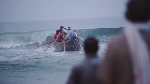 Breathtaking View Fishermen Boat Swamped Massive Wave While Sailing Back — Stock Video