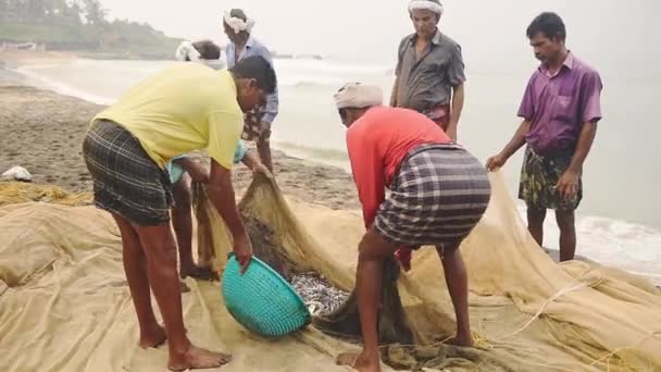 Local People Working Traditional Fishing Nets Kappil Beach Varkala India — 비디오