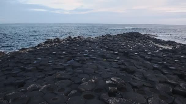 Wonderful View Rocky Shore Ireland Beautiful Tourist Destination Wide Shot — Stock video