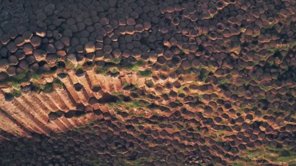 Гигантская Дамба Антримском Побережье Северной Ирландии Вид Сверху Беспилотника — стоковое видео