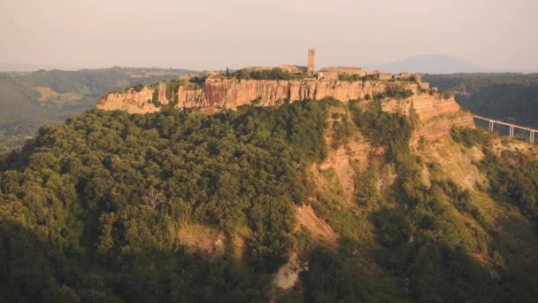 Panoramic Landscape View Civita Bagnoregio Hilltop Town Viterbo Italy Dusk — Video