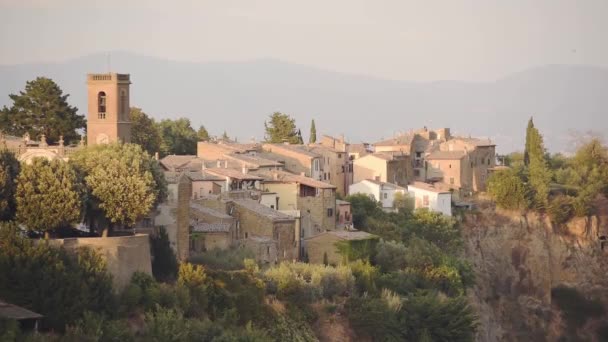 Civita Bagnoregio Hilltop Town View Viterbo Italy Sunny Evening — стоковое видео