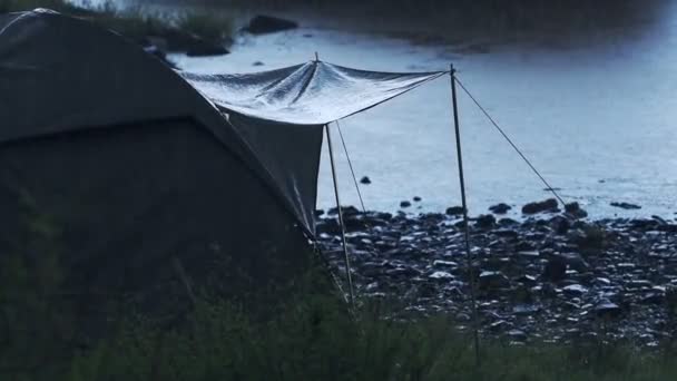 Кемпинг Сезон Дождей Сафари Кении Плохую Погоду Дождем Широкий Выстрел — стоковое видео