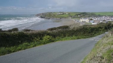 Beautiful Scenery At The Sandy Broadhaven Beach With The Green Mountains In Pembrokeshire, Wales, United Kingdom.